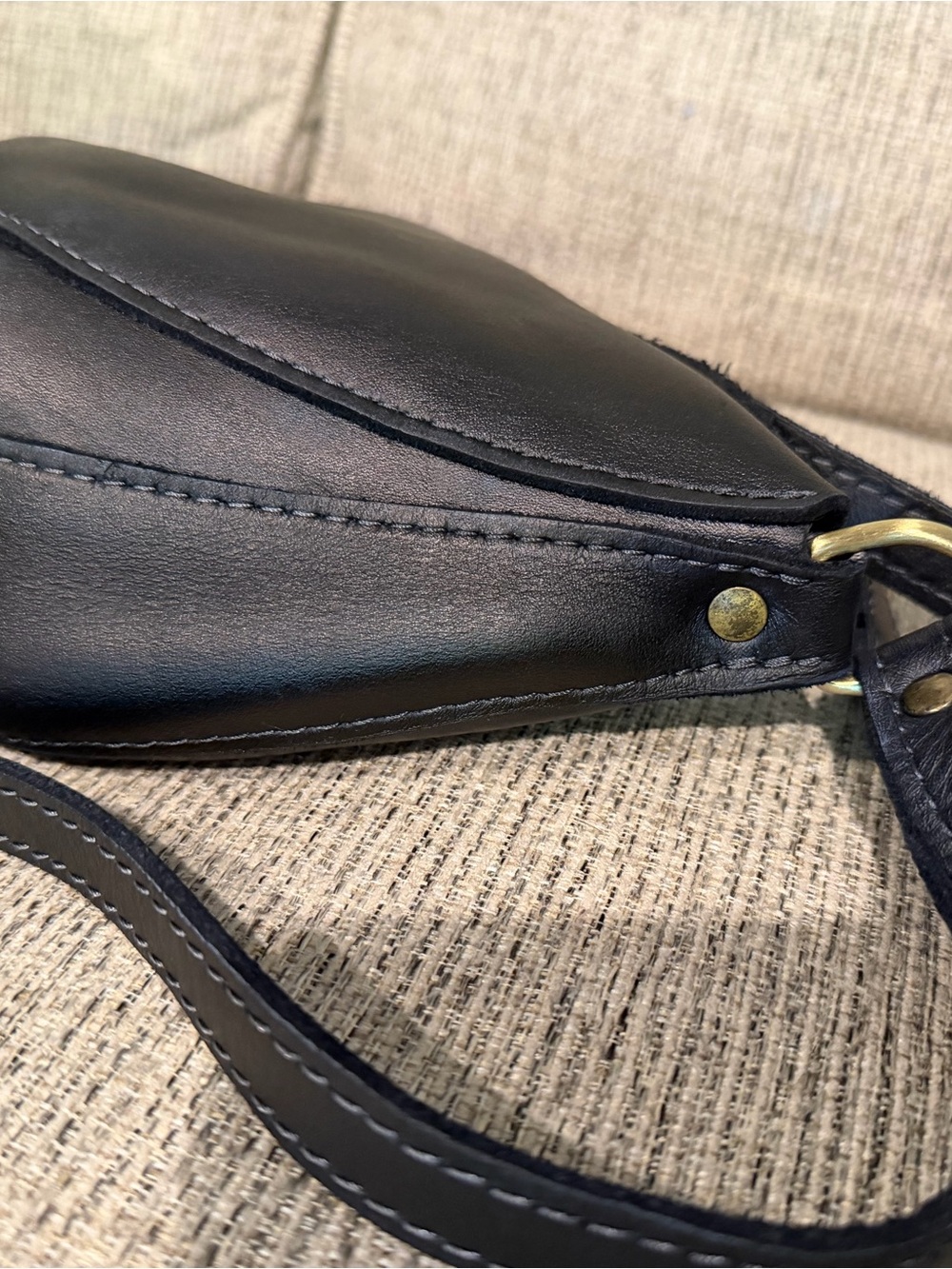 Portland Leather Medium Koala Sling Bag Black Leather Crossbody EUC - Picture 4 of 14